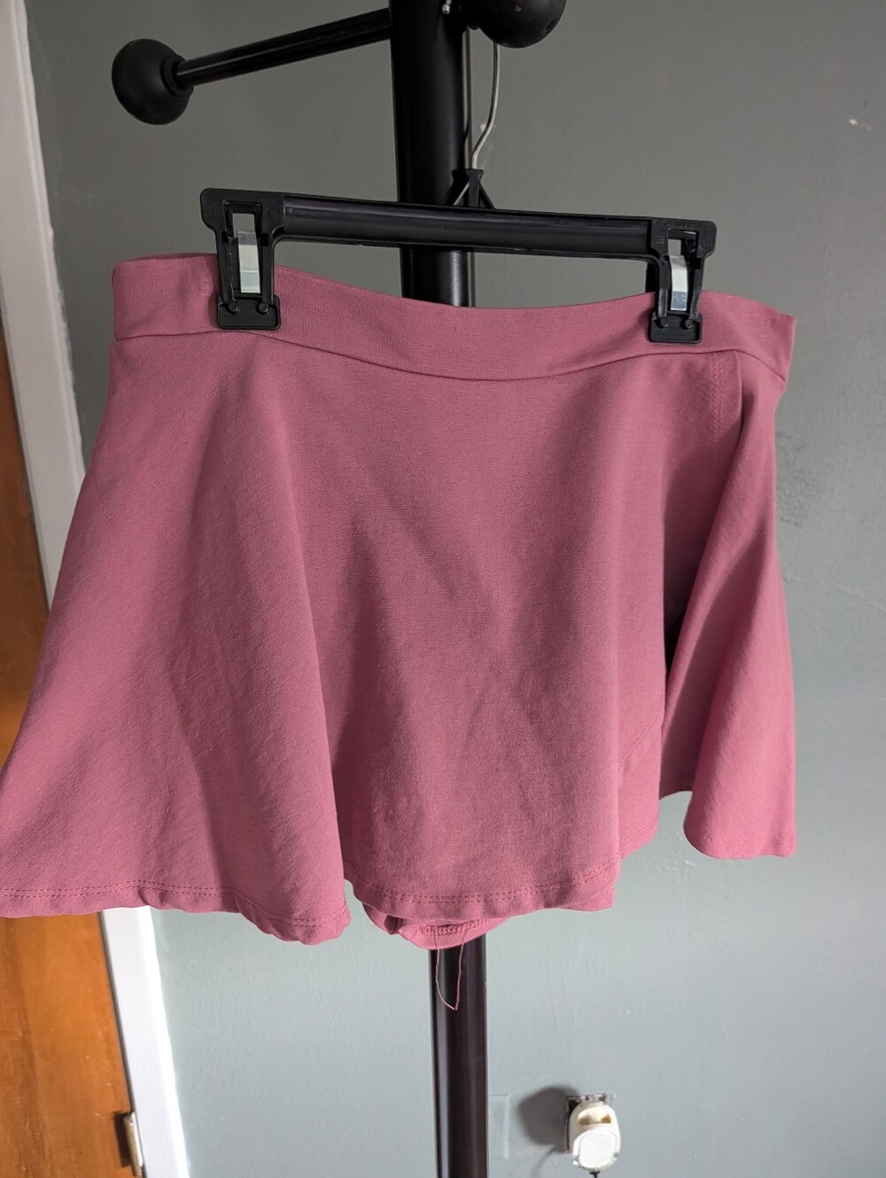 Woman's Mauve Mini Skort
